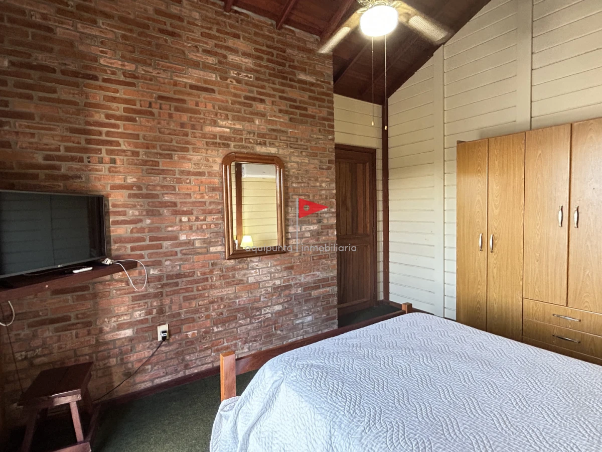 Casa ID.255 - Venta cabaña madera en Punta fría 2 dorm 2 baños excelente vista mar