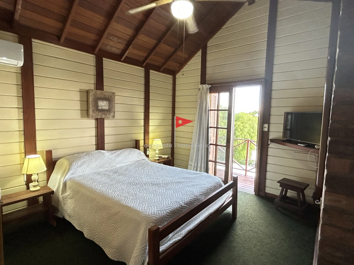 Casa ID.255 - Venta cabaña madera en Punta fría 2 dorm 2 baños excelente vista mar