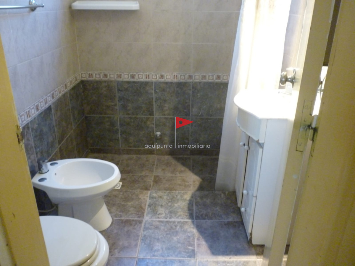 Casa ID.75 - Casa en alquiler temporal en Punta Colorada 3 dormitorios 2 baños muy cómoda y con sombra natural 