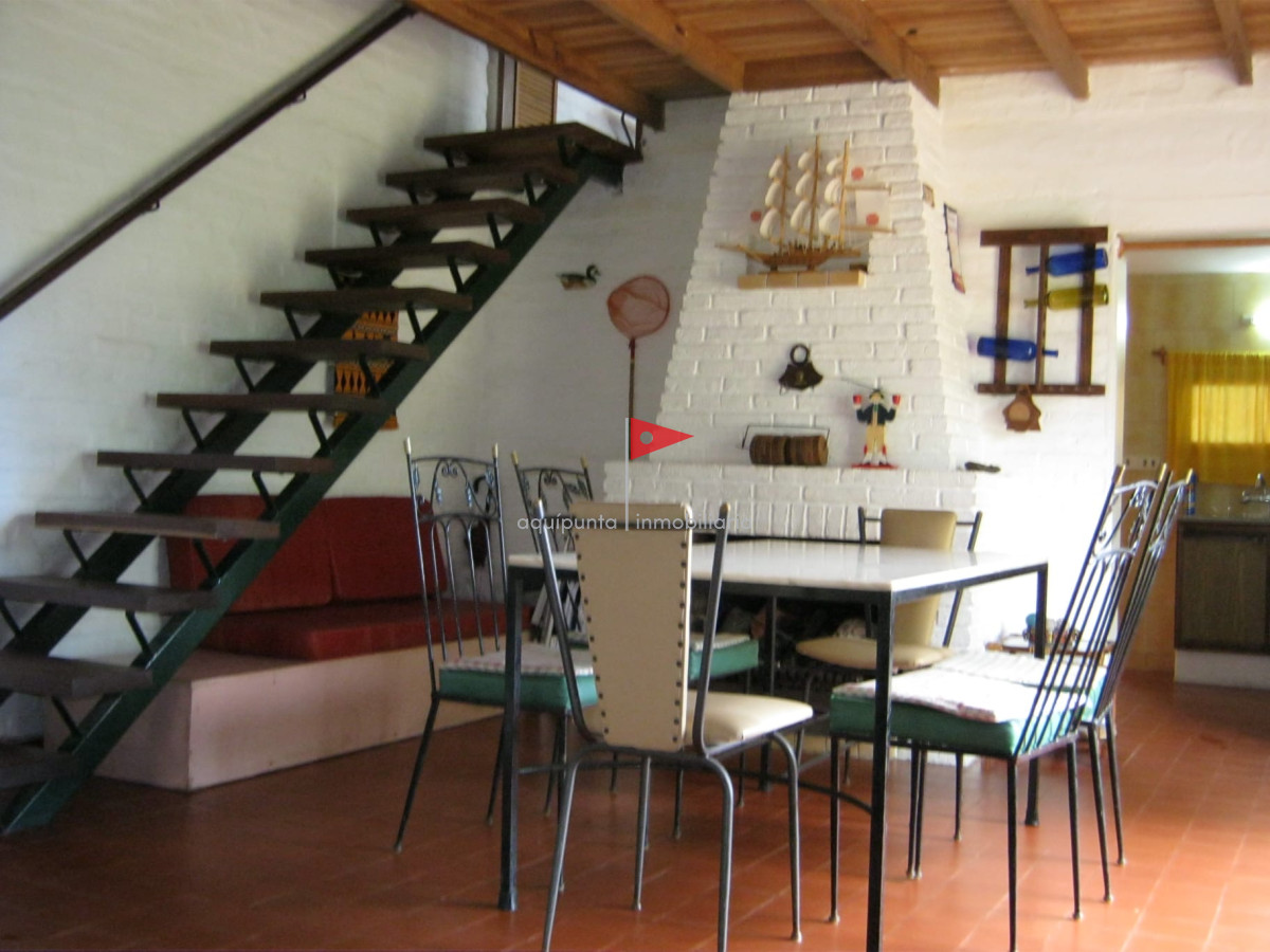 Casa ID.68 - Venta casa 2 dormitorios balneario Playa Hermosa Piriapolis 