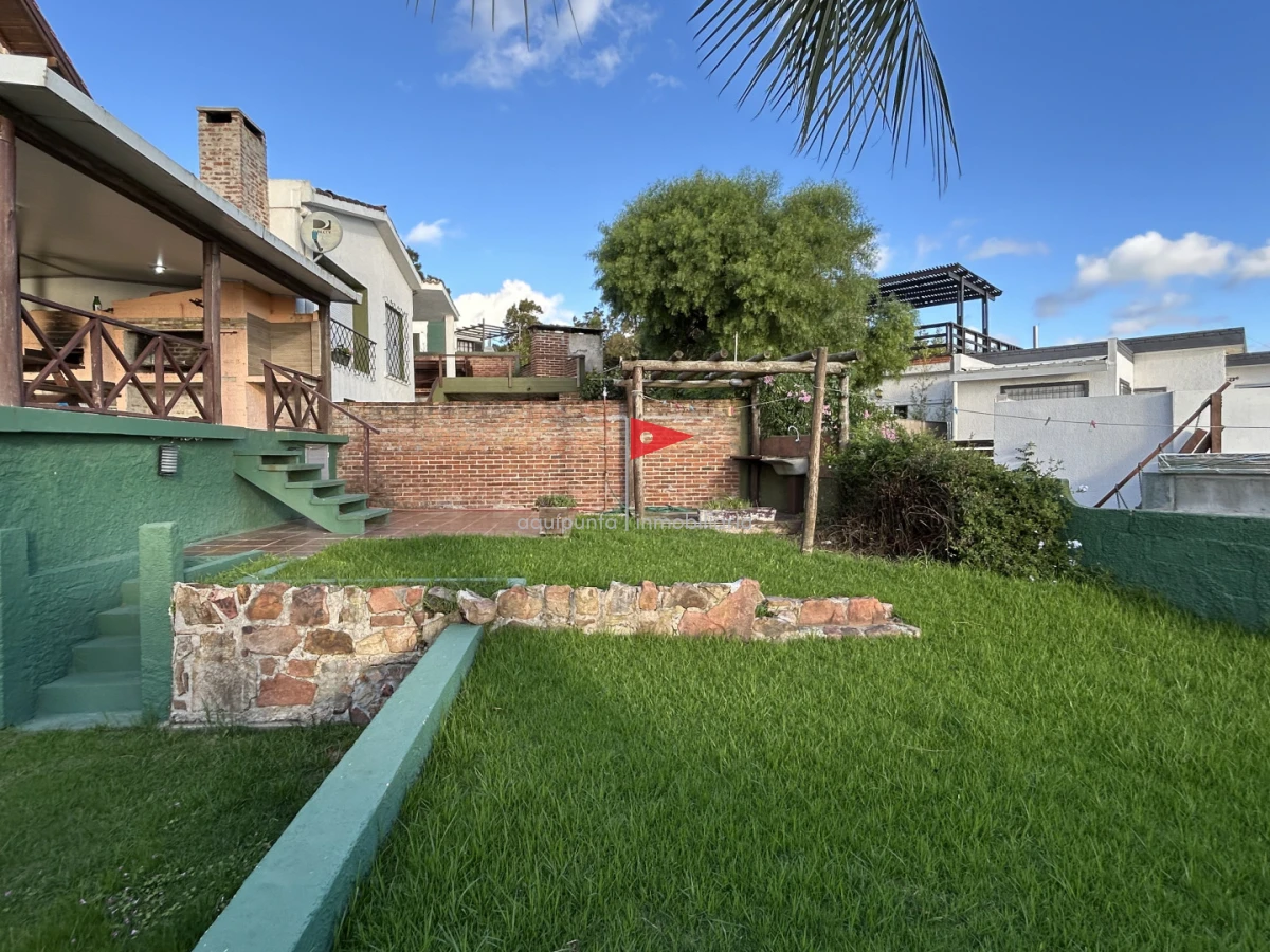 Casa ID.255 - Venta cabaña madera en Punta fría 2 dorm 2 baños excelente vista mar