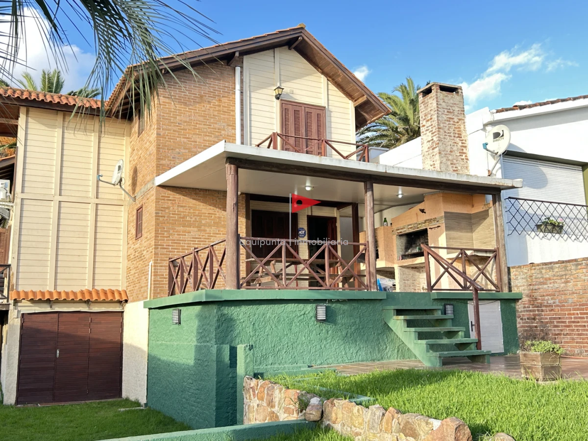 Casa ID.255 - Venta cabaña madera en Punta fría 2 dorm 2 baños excelente vista mar