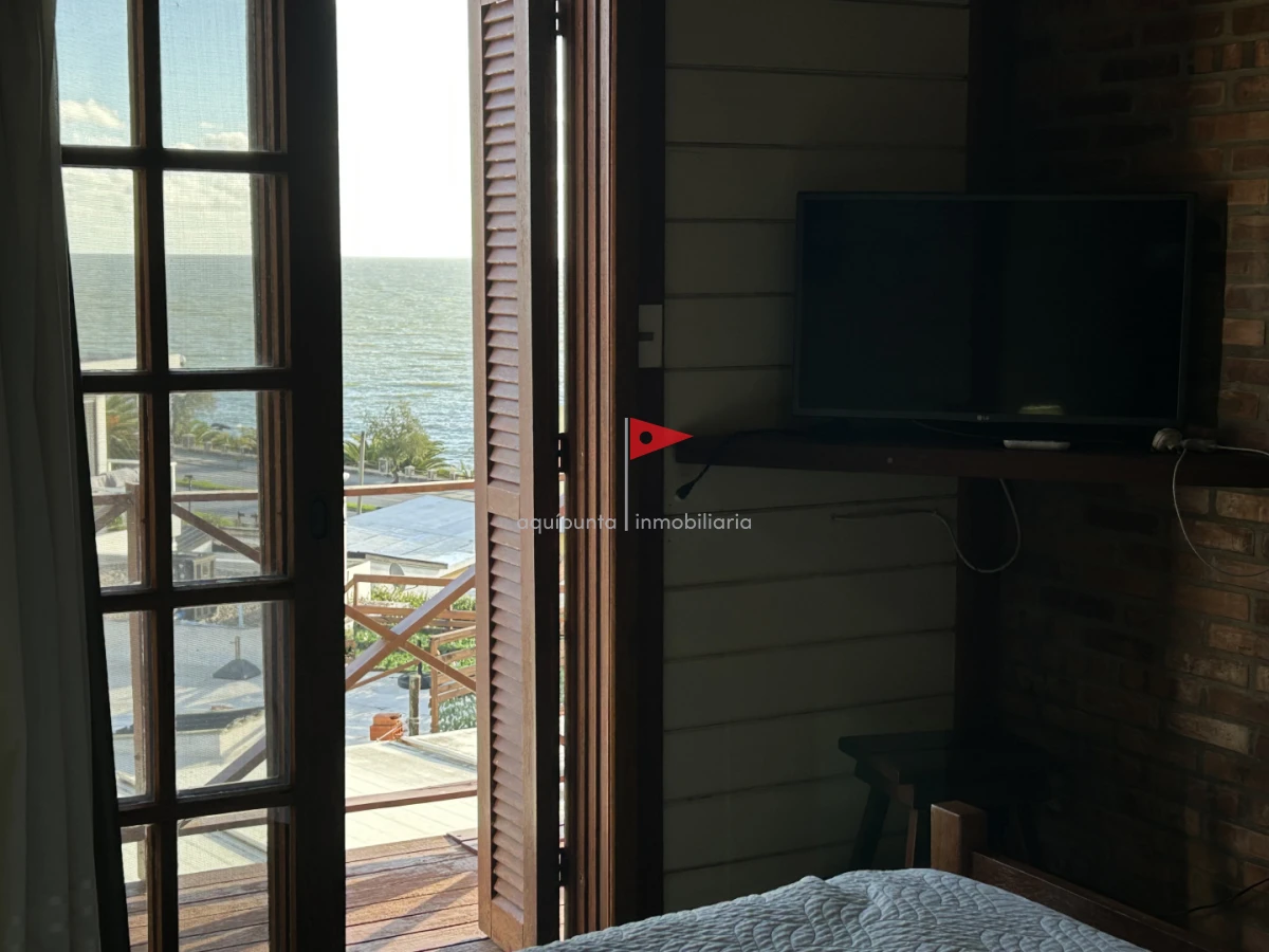 Casa ID.255 - Venta cabaña madera en Punta fría 2 dorm 2 baños excelente vista mar