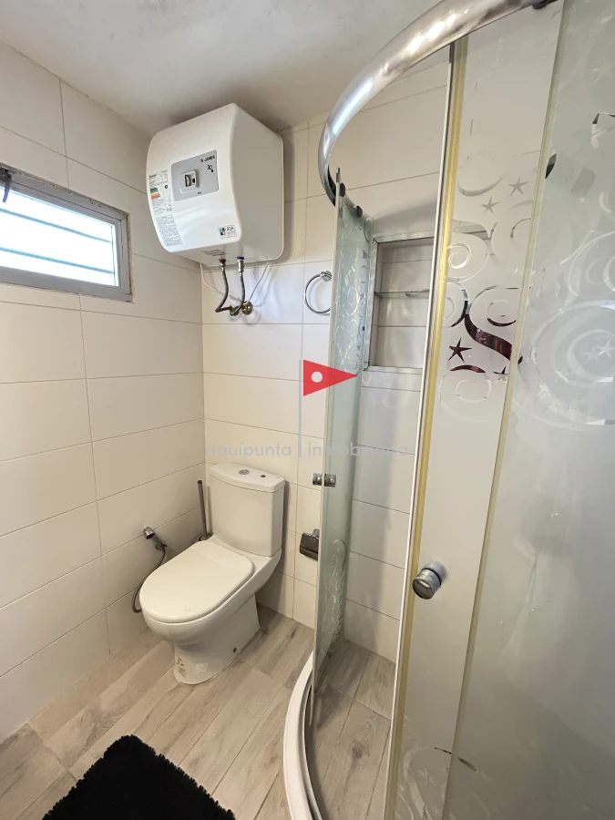 Casa ID.73 - Casa de 2 pisos 3 dorm 2 b frente al mar en venta P Colorada