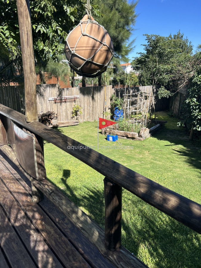 Casa ID.277 - Venta casa en Punta Colorada terreno independiente 