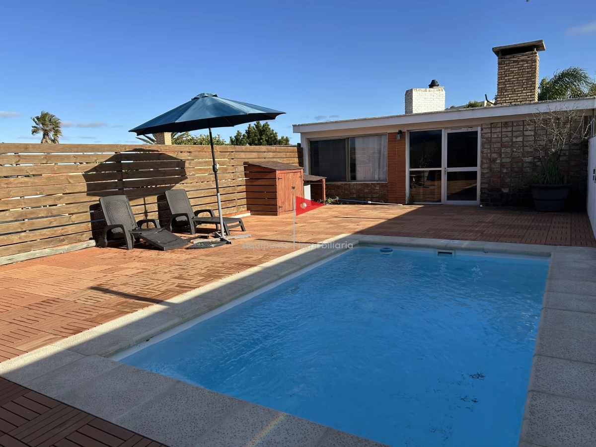 Casa ID.39 - Venta casa Punta Colorada 3 dormitorios piscina vista al mar