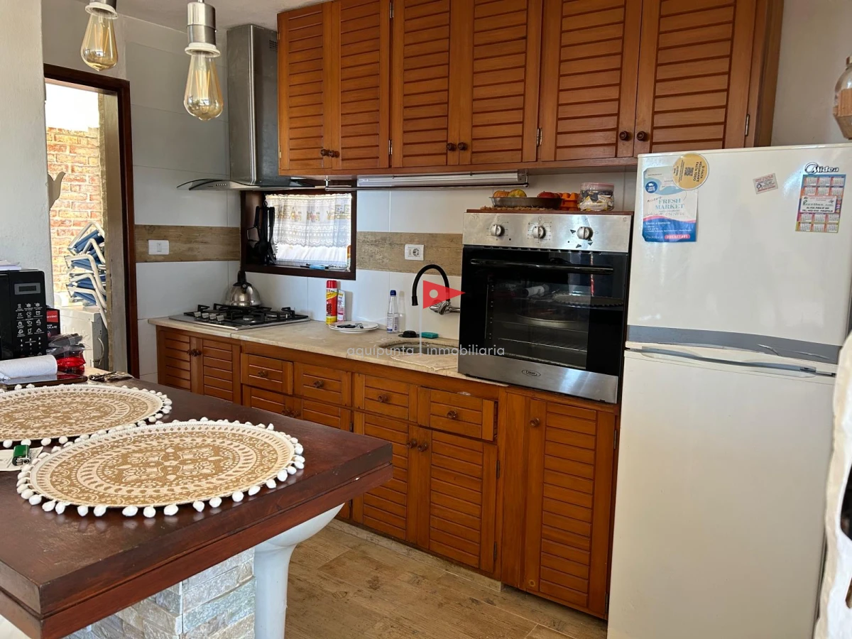 Casa ID.96 - Venta hermosa casa Punta Colorada frente al mar 3 dormitorios 2 baños