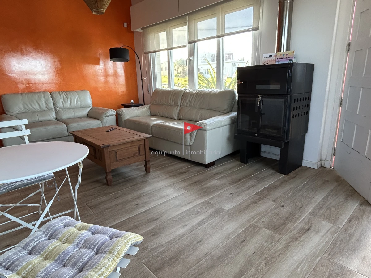 Casa ID.39 - Venta casa Punta Colorada 3 dormitorios piscina vista al mar