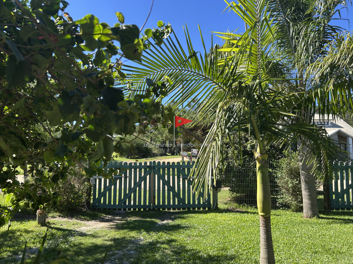 Casa ID.277 - Venta casa en Punta Colorada terreno independiente 
