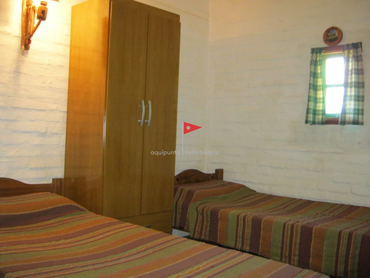 Casa ID.68 - Venta casa 2 dormitorios balneario Playa Hermosa Piriapolis 