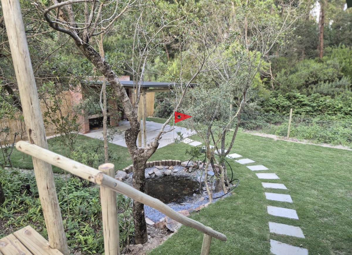 Casa ID.369 - Casa en venta Punta Colorada a pasitos del mar