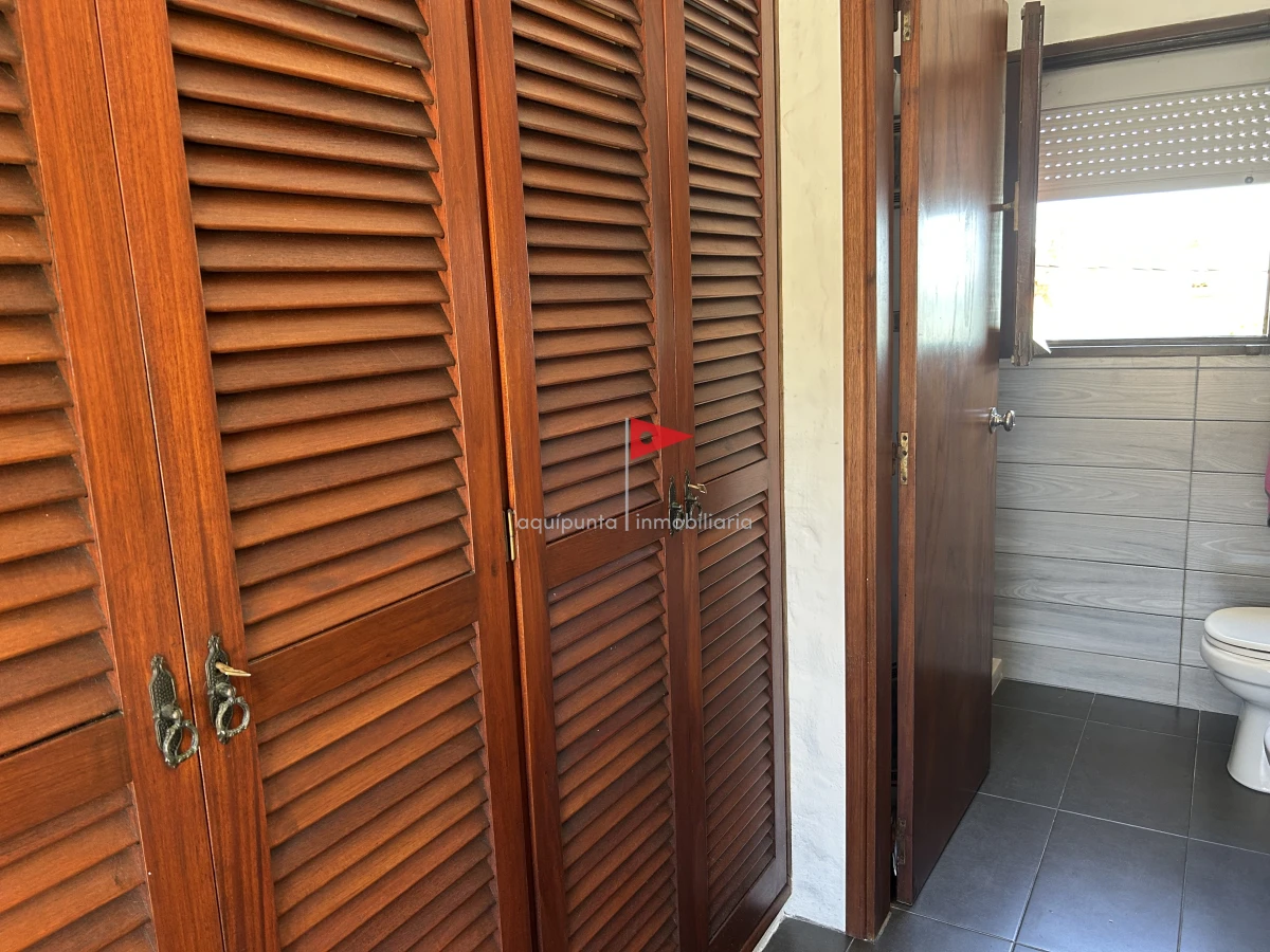 Casa ID.96 - Venta hermosa casa Punta Colorada frente al mar 3 dormitorios 2 baños