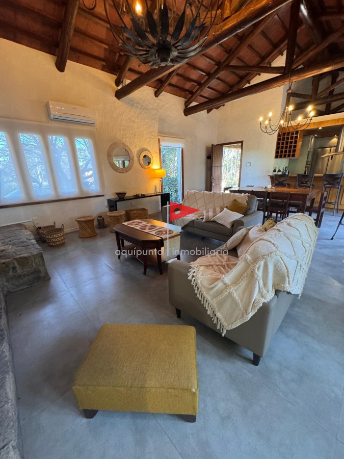 Casa ID.98 - Alquilo casa temporal 12 personas Punta Colorada 4 dorm 3 bañ piscina