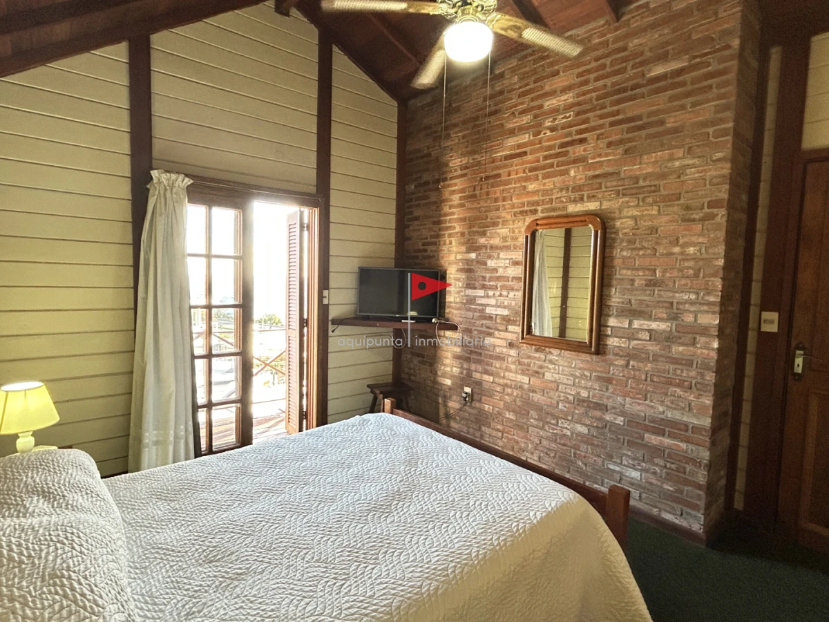 Casa ID.255 - Venta cabaña madera en Punta fría 2 dorm 2 baños excelente vista mar