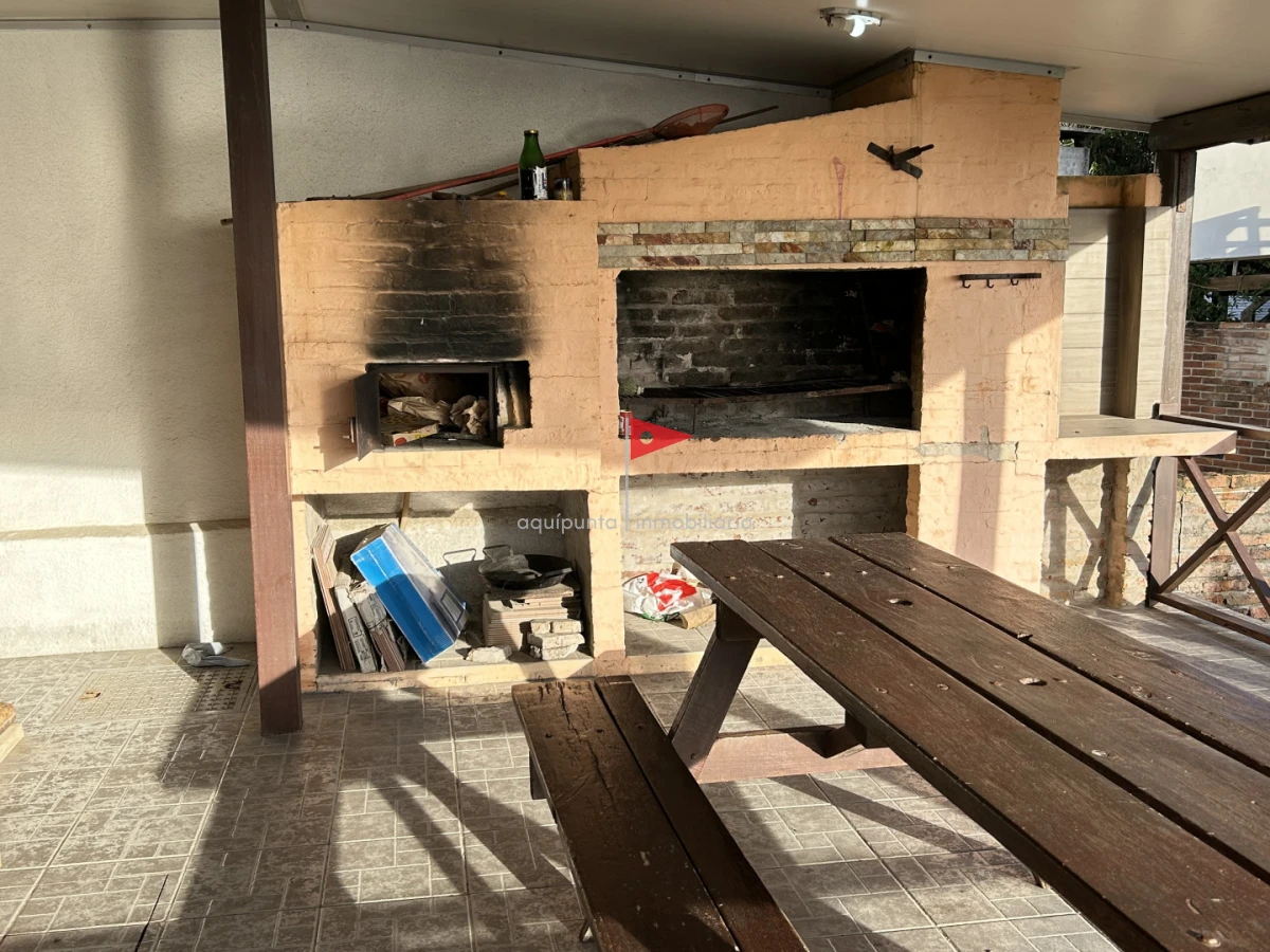 Casa ID.255 - Venta cabaña madera en Punta fría 2 dorm 2 baños excelente vista mar