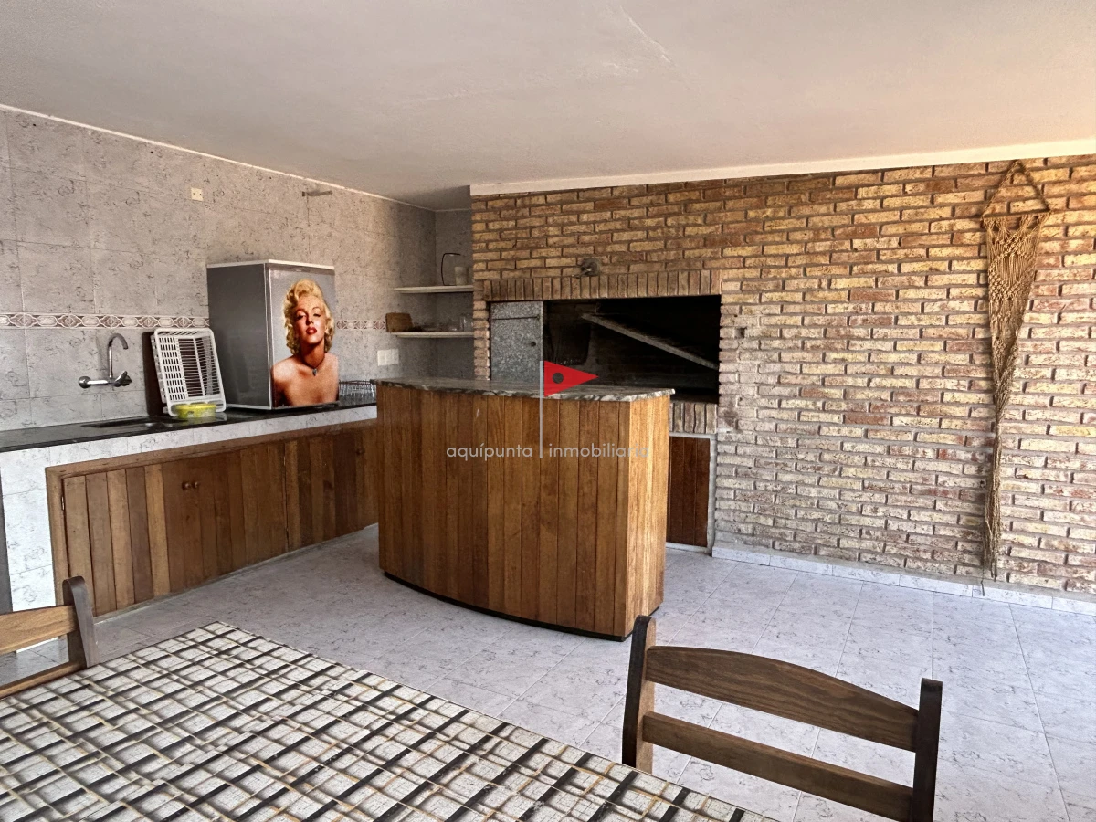 Casa ID.39 - Venta casa Punta Colorada 3 dormitorios piscina vista al mar