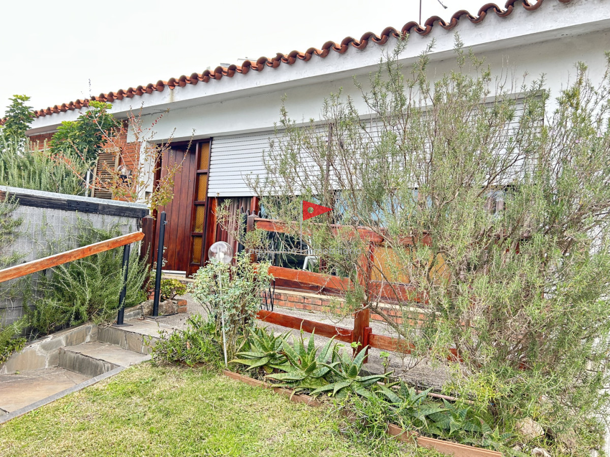 Casa ID.302 - Casa en venta en avda Chiossi Maldonado