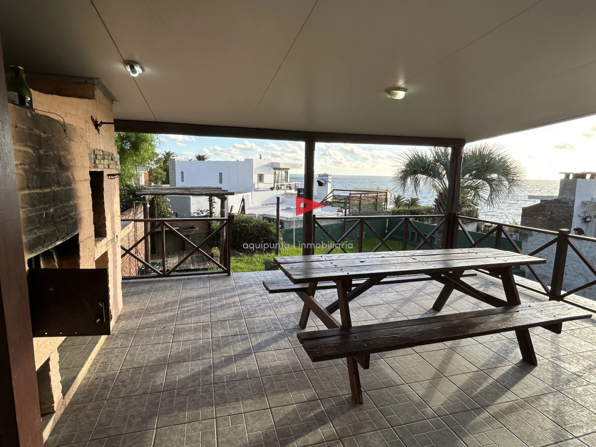 Casa ID.255 - Venta cabaña madera en Punta fría 2 dorm 2 baños excelente vista mar