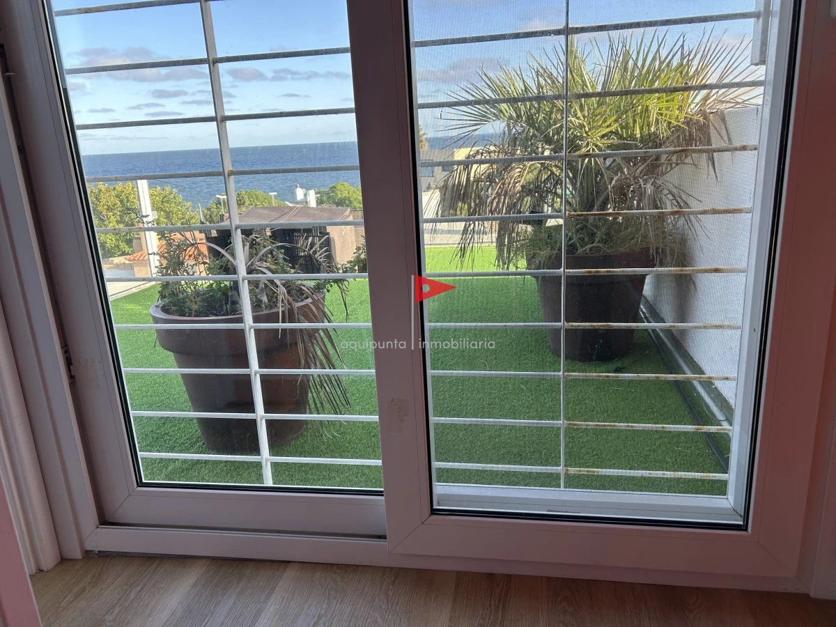 Casa ID.39 - Venta casa Punta Colorada 3 dormitorios piscina vista al mar