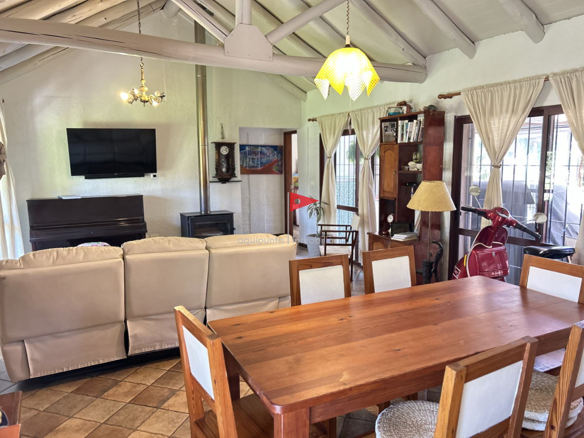 Casa ID.277 - Venta casa en Punta Colorada terreno independiente 