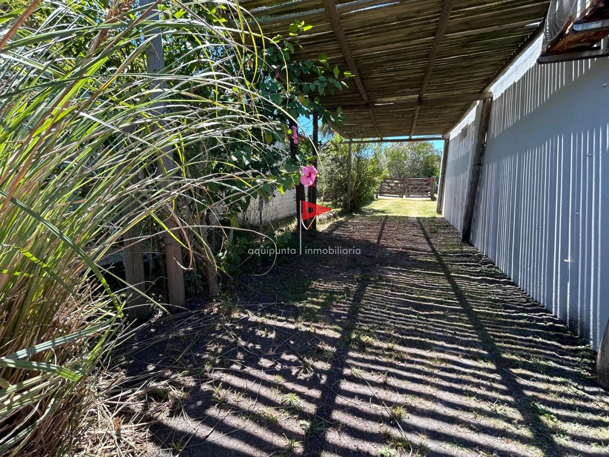 Casa ID.18 - Venta casa Punta Negra Piriapolis 3 dormitorios 2 baños