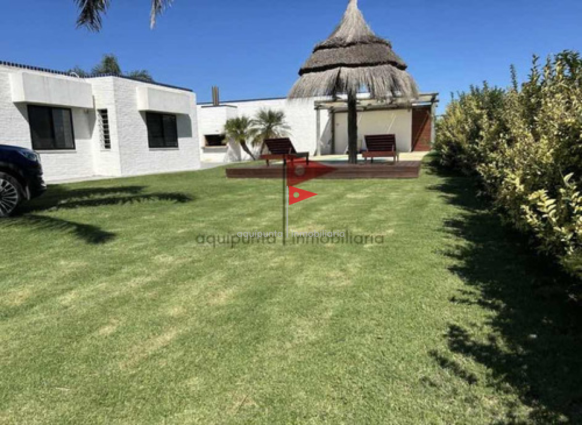 Casa ID.28 - Casa Alquiler 3 Dormitorios Punta Colorada