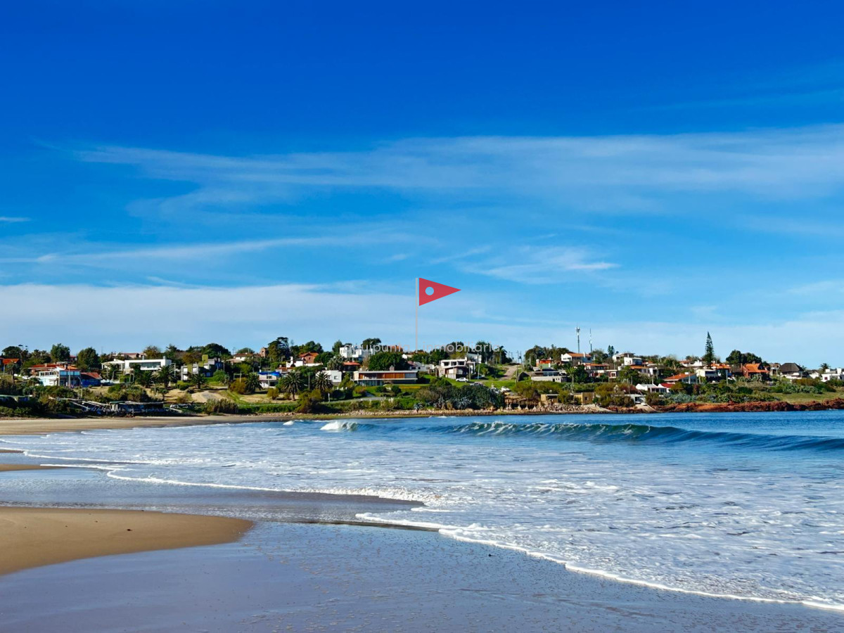 Casa ID.98 - Alquilo casa temporal 12 personas Punta Colorada 4 dorm 3 bañ piscina