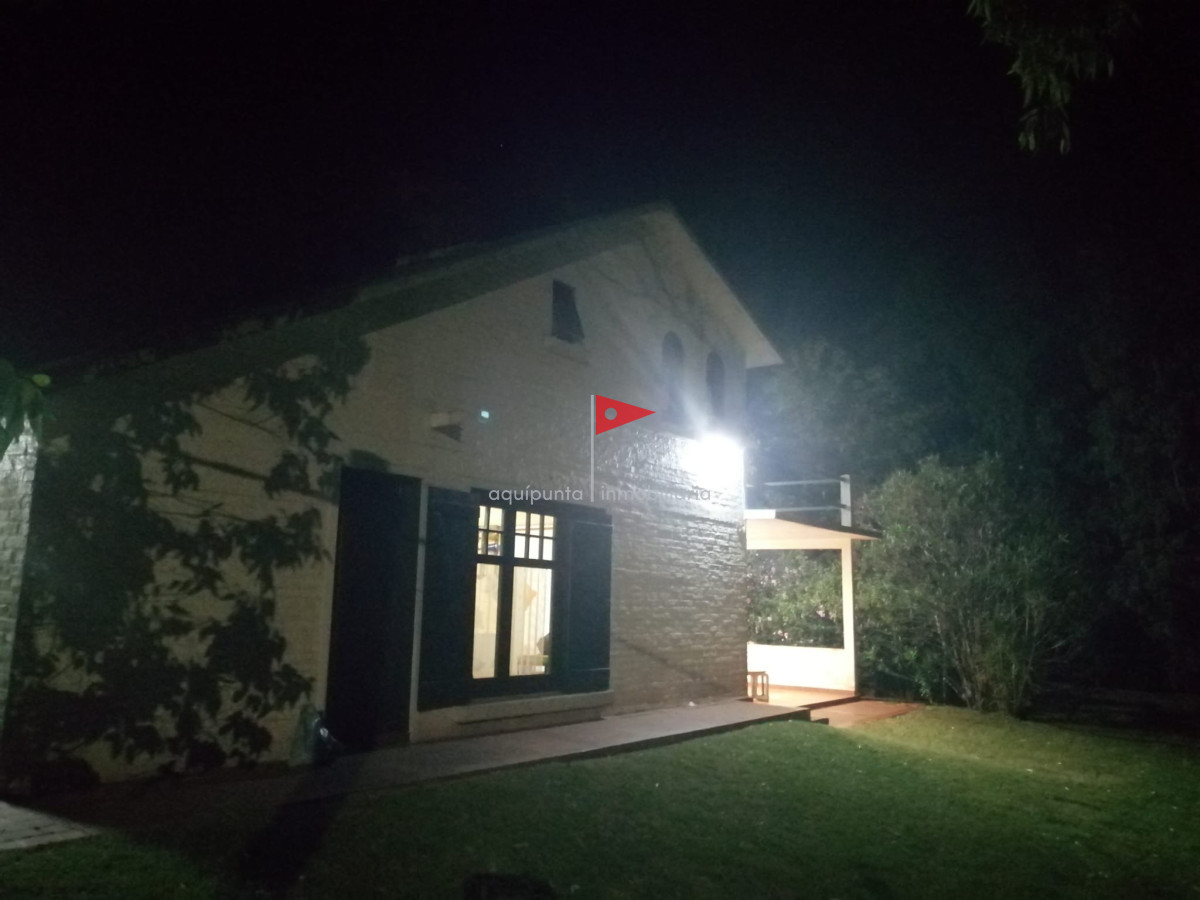 Casa ID.68 - Venta casa 2 dormitorios balneario Playa Hermosa Piriapolis 