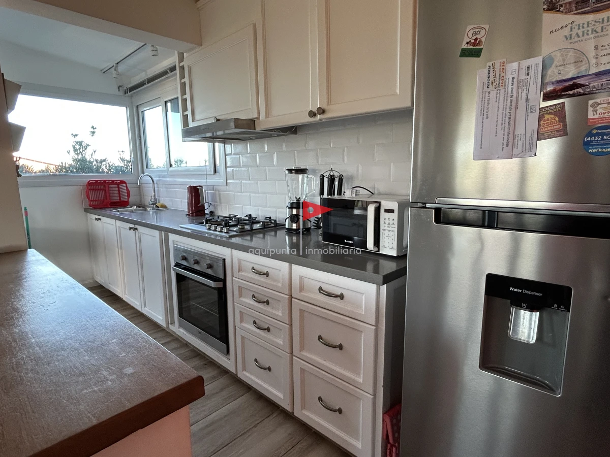 Casa ID.39 - Venta casa Punta Colorada 3 dormitorios piscina vista al mar