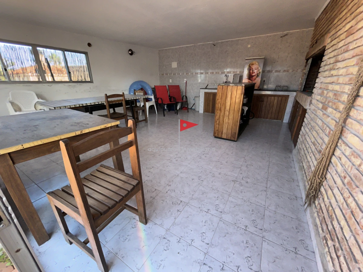 Casa ID.39 - Venta casa Punta Colorada 3 dormitorios piscina vista al mar