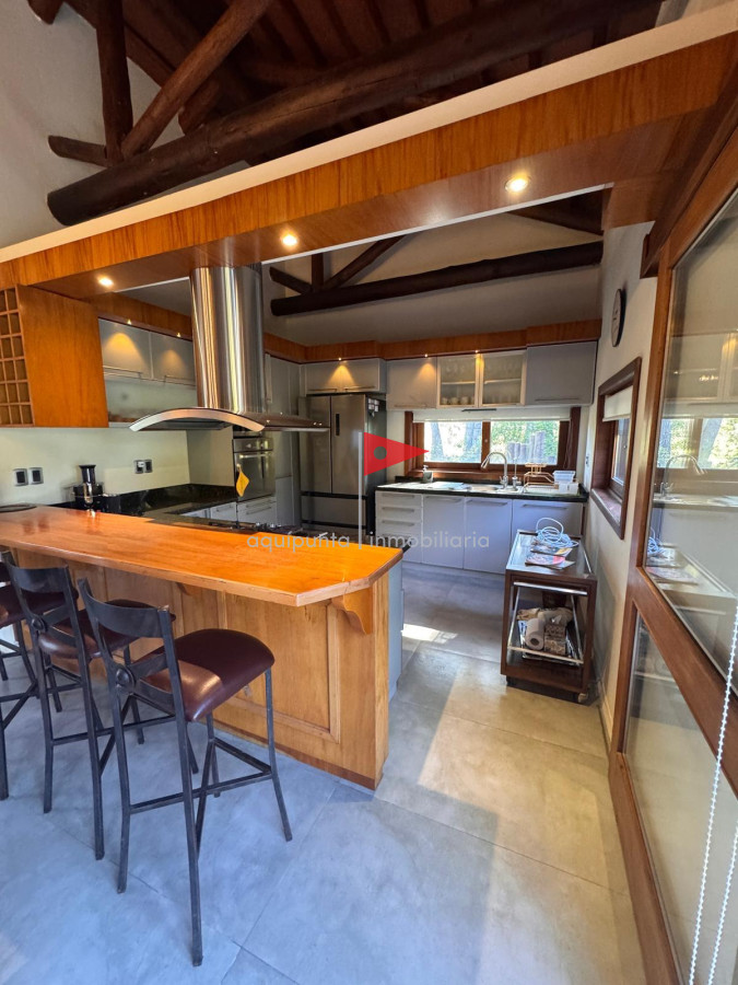 Casa ID.98 - Alquilo casa temporal 12 personas Punta Colorada 4 dorm 3 bañ piscina