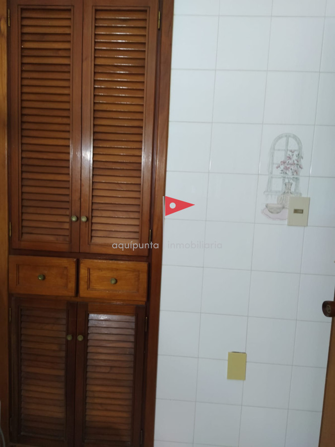 Casa ID.99 - Venta casa Piriapolis 5 dormitorios 3 baños barrio Country