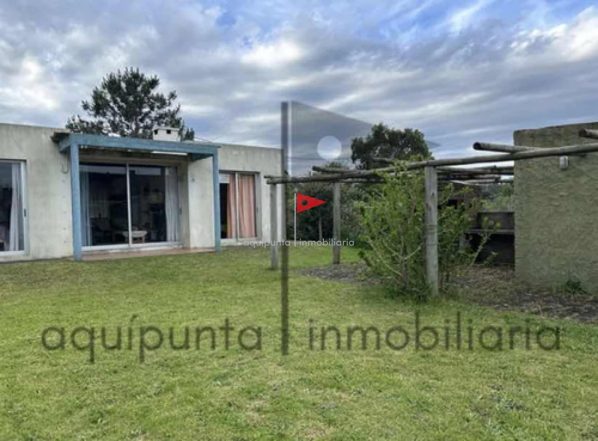 Casa ID.18 - Venta casa Punta Negra Piriapolis 3 dormitorios 2 baños