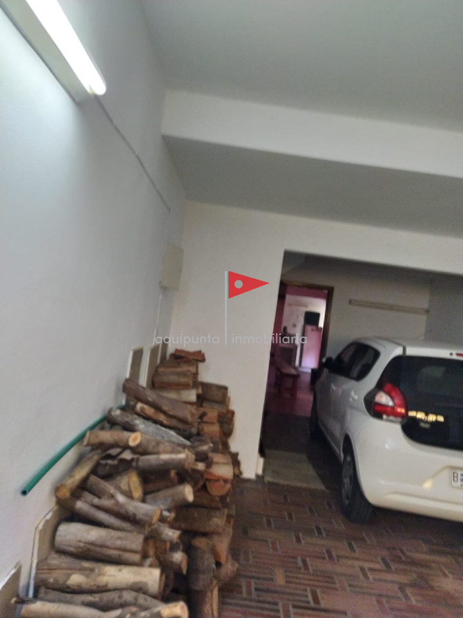 Casa ID.99 - Venta casa Piriapolis 5 dormitorios 3 baños barrio Country