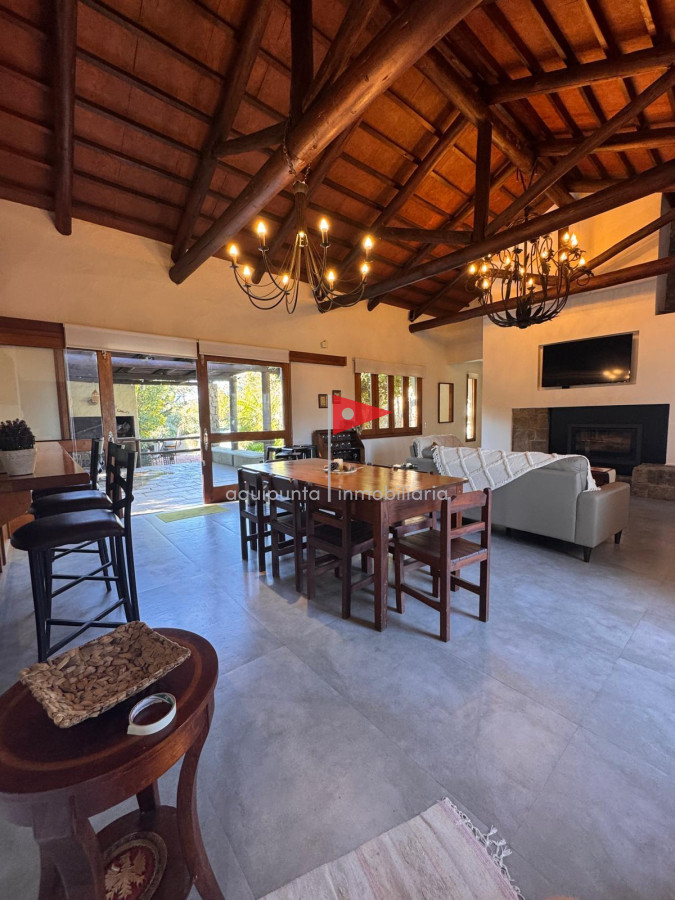 Casa ID.98 - Alquilo casa temporal 12 personas Punta Colorada 4 dorm 3 bañ piscina