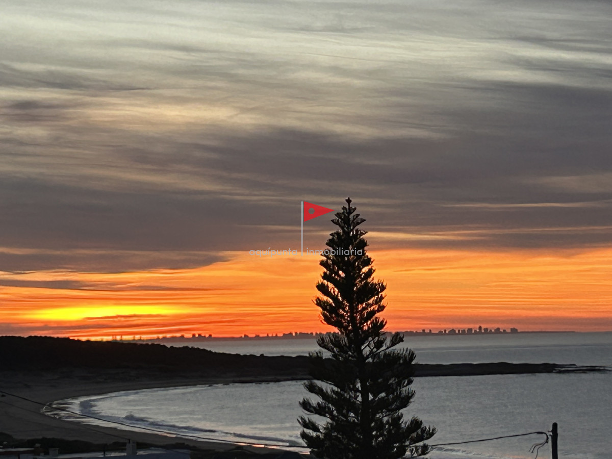 Casa ID.75 - Casa en alquiler temporal en Punta Colorada 3 dormitorios 2 baños muy cómoda y con sombra natural 