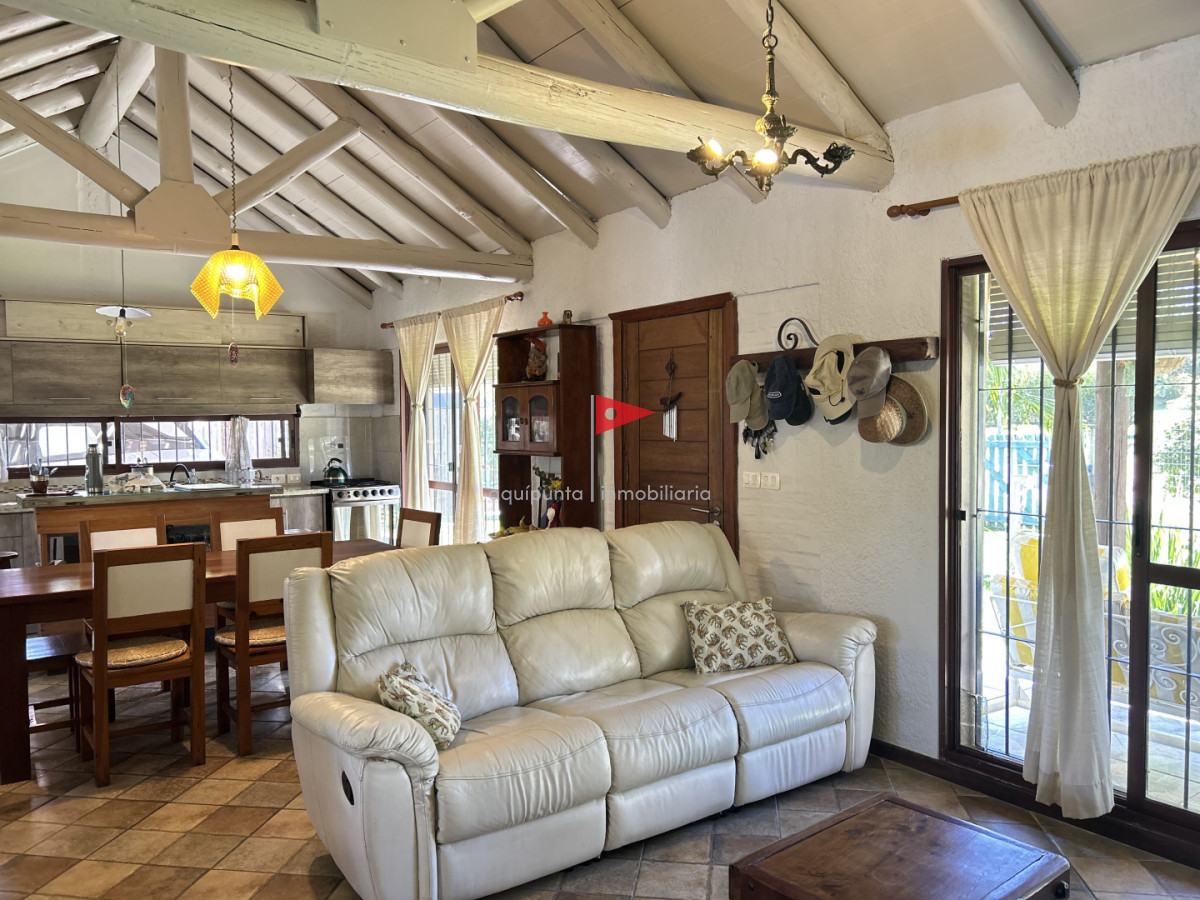 Casa ID.277 - Venta casa en Punta Colorada terreno independiente 