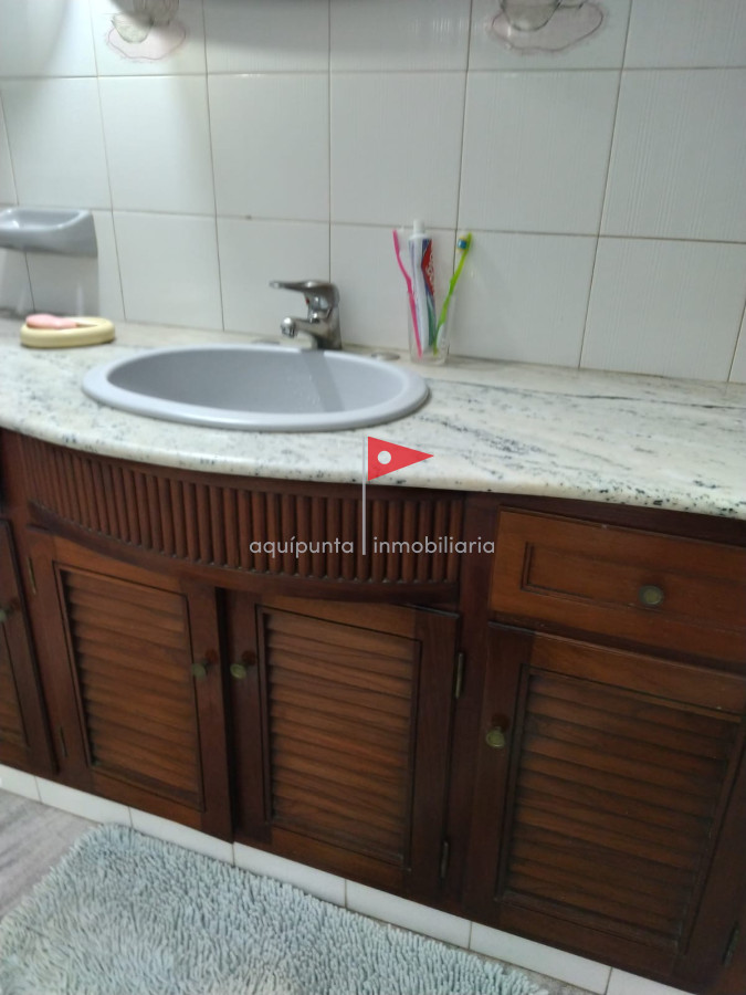 Casa ID.99 - Venta casa Piriapolis 5 dormitorios 3 baños barrio Country