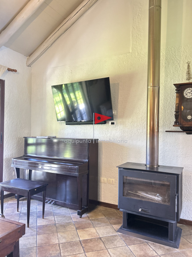 Casa ID.277 - Venta casa en Punta Colorada terreno independiente 