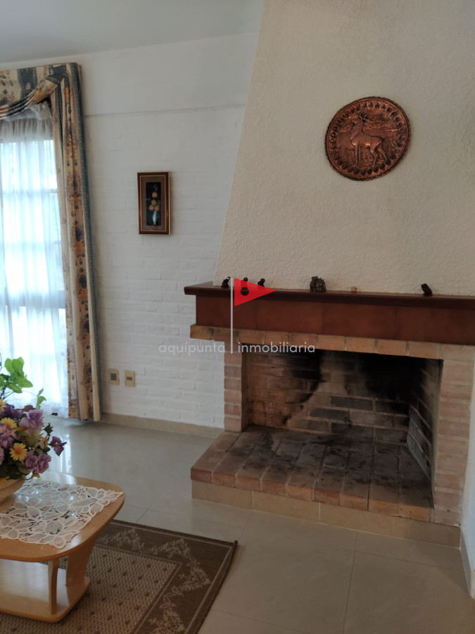 Casa ID.99 - Venta casa Piriapolis 5 dormitorios 3 baños barrio Country