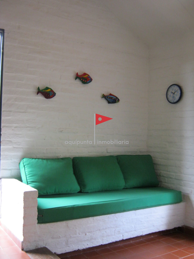 Casa ID.68 - Venta casa 2 dormitorios balneario Playa Hermosa Piriapolis 