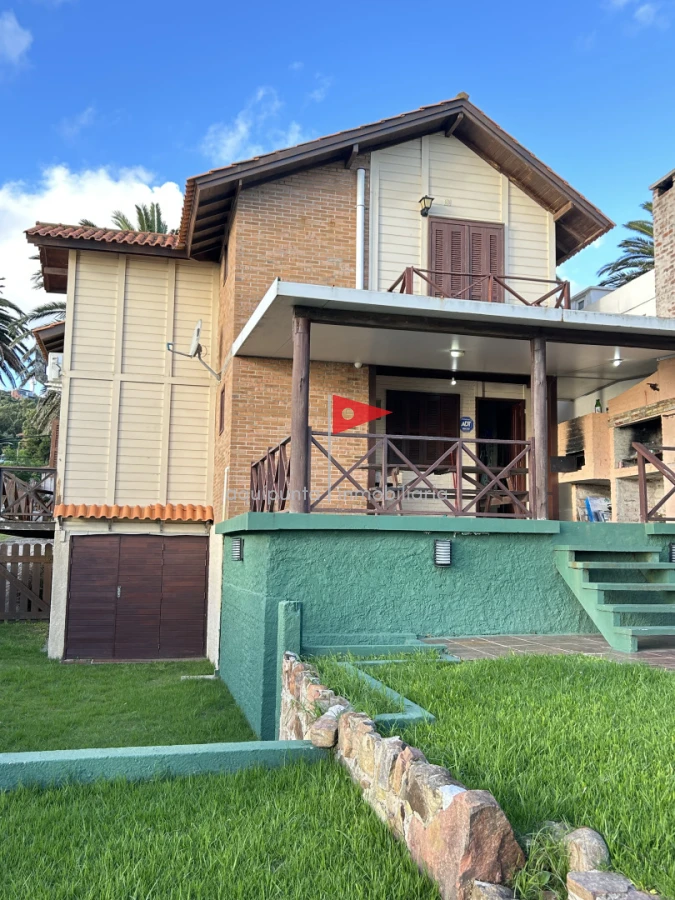 Casa ID.255 - Venta cabaña madera en Punta fría 2 dorm 2 baños excelente vista mar