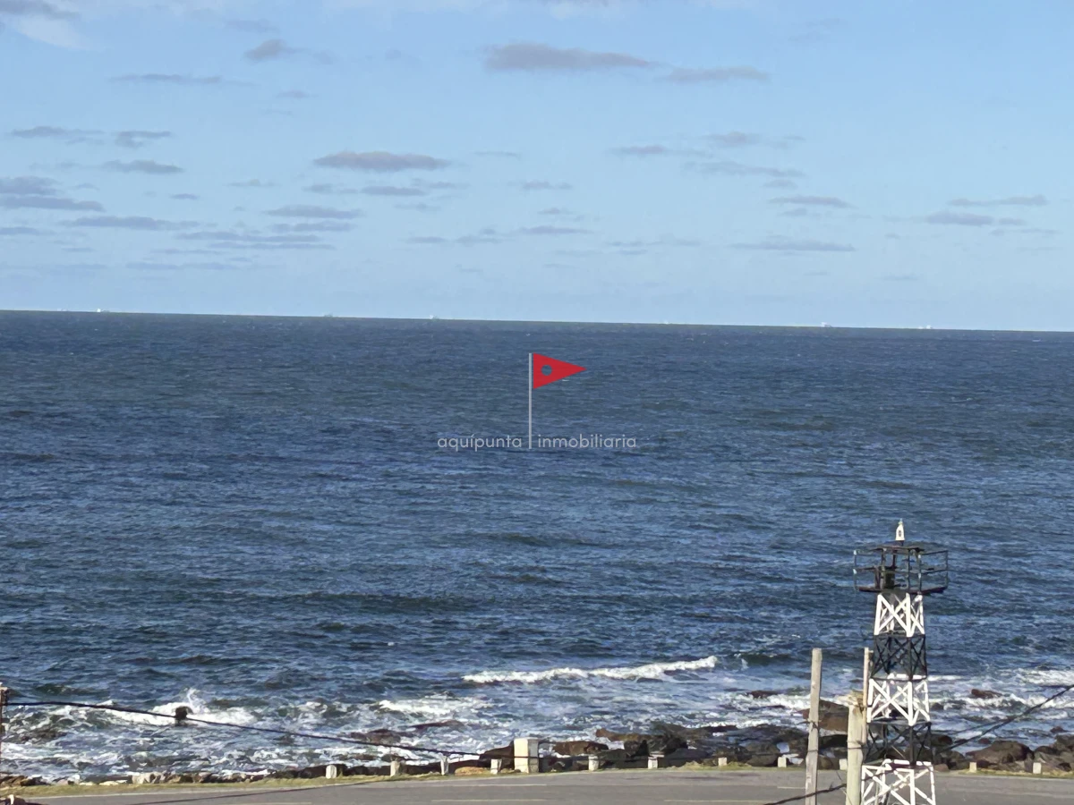 Casa ID.39 - Venta casa Punta Colorada 3 dormitorios piscina vista al mar