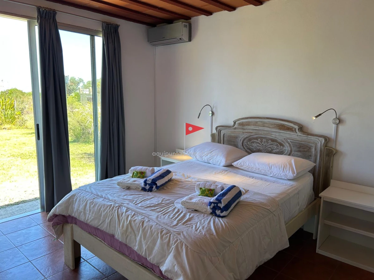 Casa ID.18 - Venta casa Punta Negra Piriapolis 3 dormitorios 2 baños