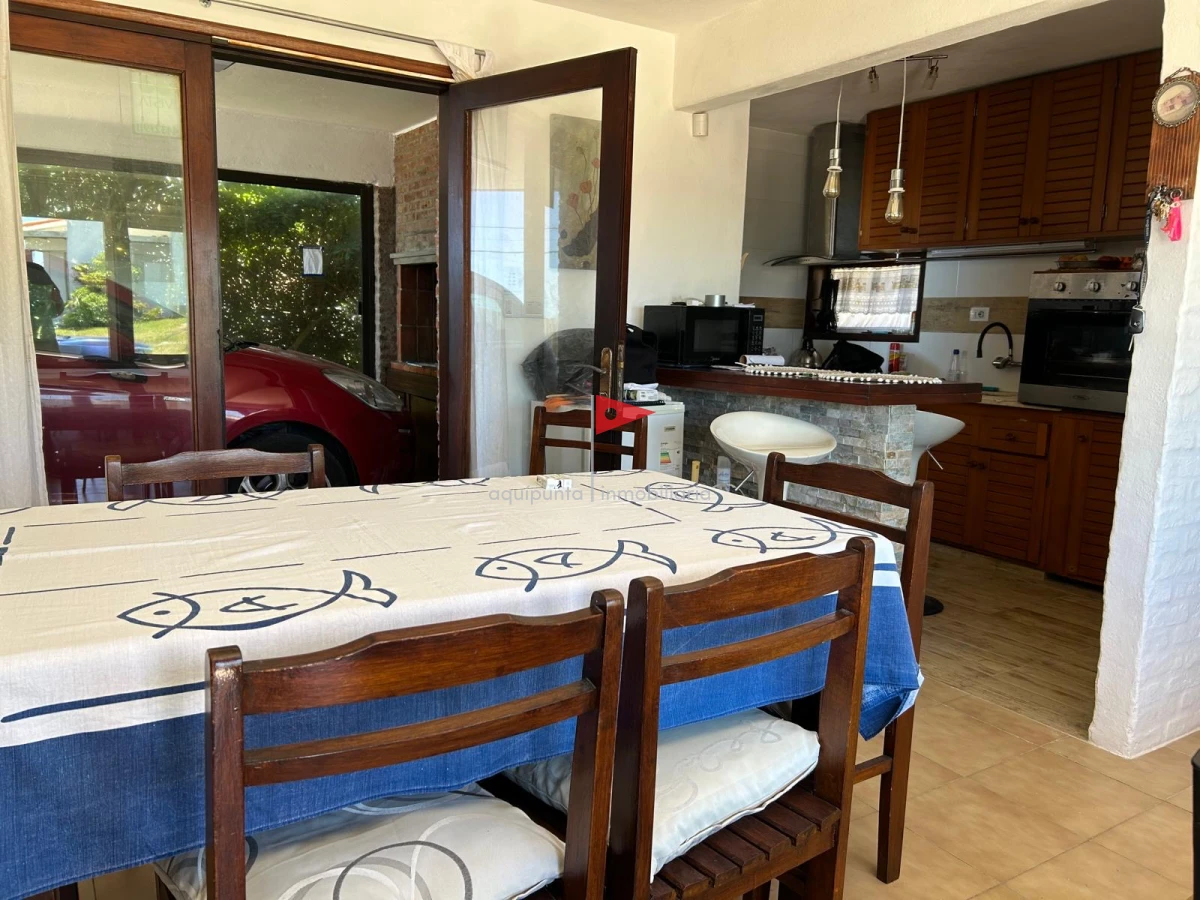 Casa ID.96 - Venta hermosa casa Punta Colorada frente al mar 3 dormitorios 2 baños