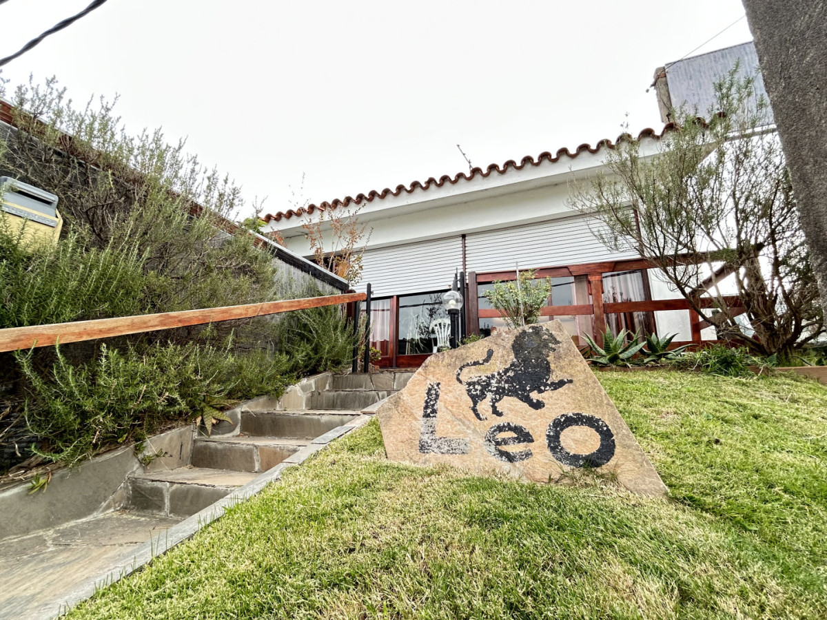Imagen de Casa en venta sobre Avda. Chiossi | 4 dormitorios | Maldonado