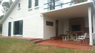 Venta casa 2 dormitorios balneario Playa Hermosa Piriapolis 
