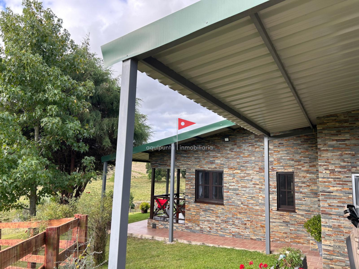 Chacra ID.279 - Venta hermosa Chacra Minas con casa y galpón 