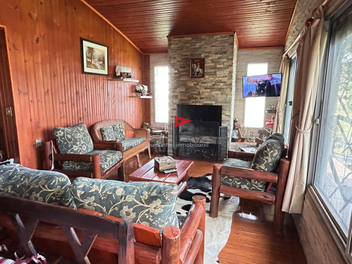 Chacra ID.279 - Venta hermosa Chacra Minas con casa y galpón 