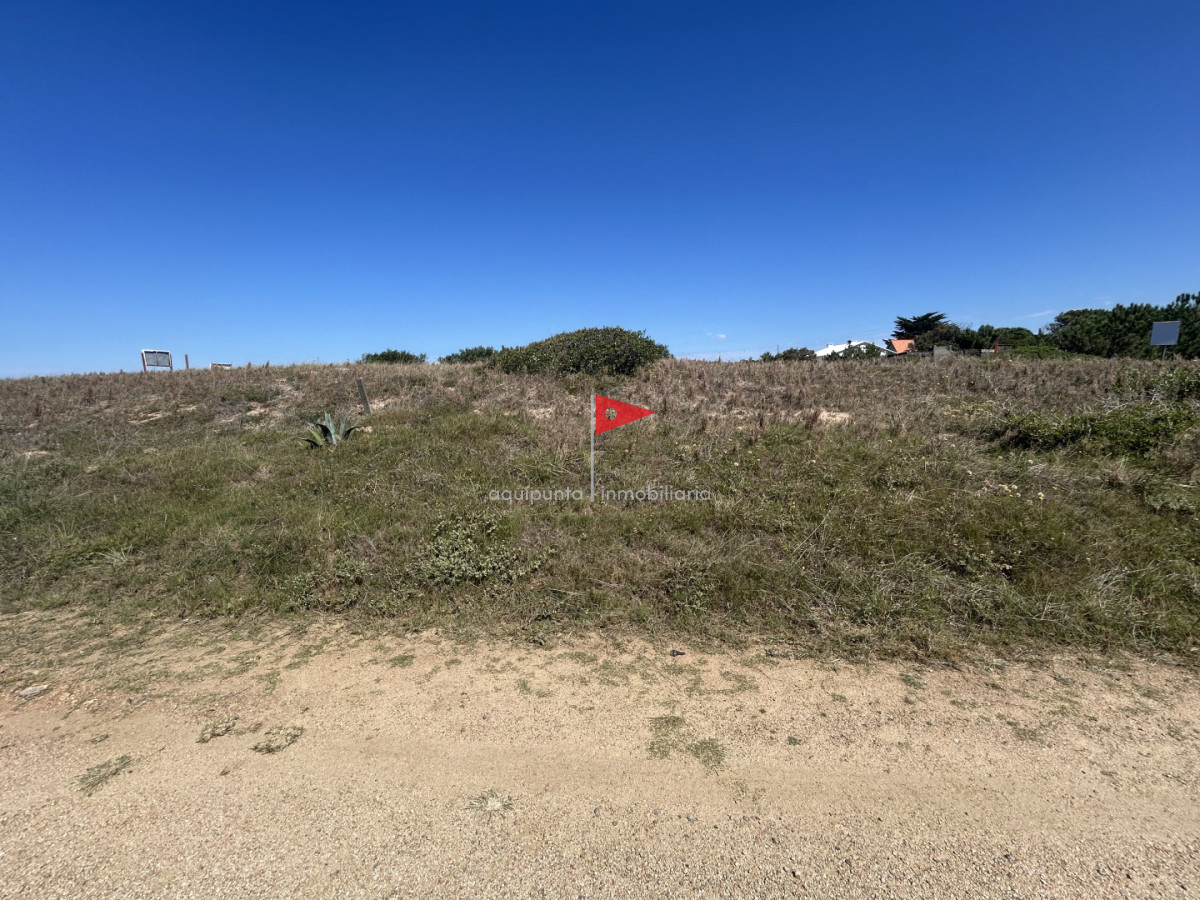 Terreno ID.236 - Venta terreno punta negra media cuadra playa